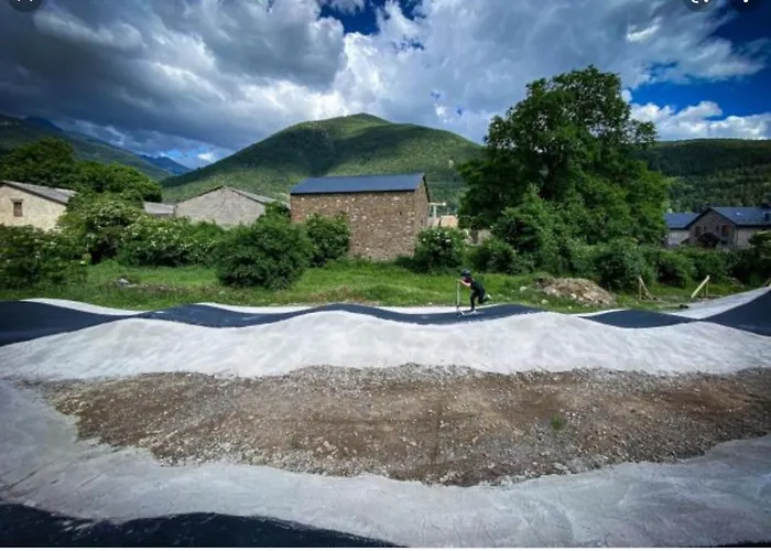 A Estrenar En * Villanúa